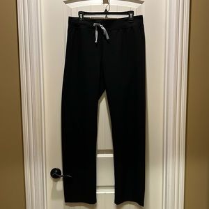 Figs Livingston Scrub pants, Size Medium (8-10) Tall. Like new!